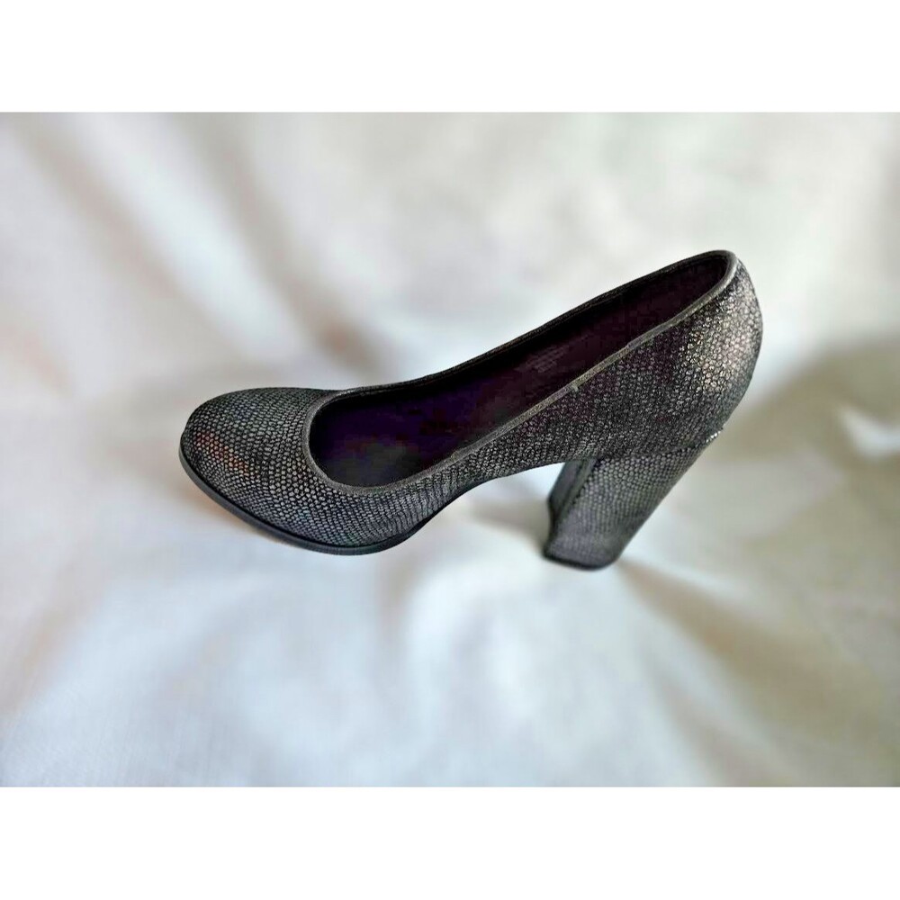 Isola Hayley Black Metallic Suede Block Heels - Womens size 6.5 - NEW - Picture 4 of 7